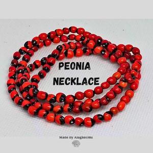 Colliers de pivoines. Collier de Peonia,