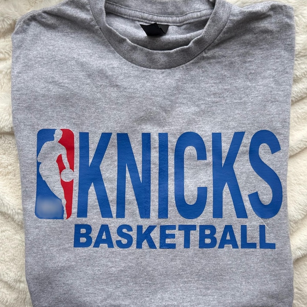 New York Knicks Basketball T-shirt/Crewneck