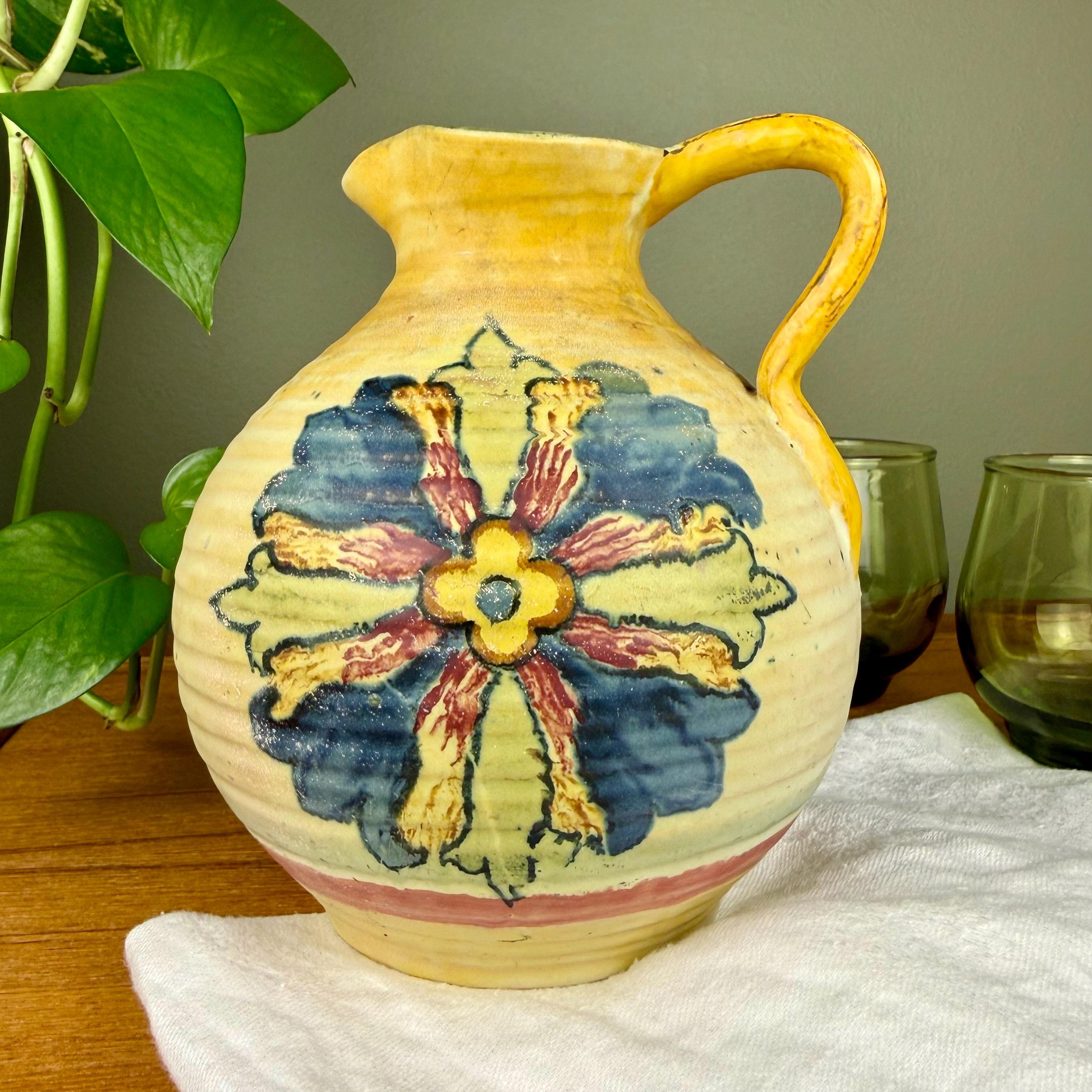 【kwdps981 】Granby Workshop 花瓶 vase Antique Weller Barcelona Pitcher, 6 Inch Art Pottery Jug, Hand