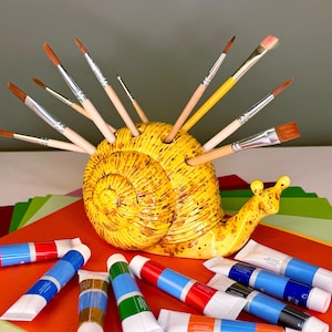 Vintage Ceramic Snail Brush Holder Planter, Yellow Snail Pencil Cup Organizer, Funky Artist Desk Decor, Retro Pottery 6 Inch