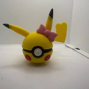 Pikachu (female) Themed Pokeball 3D Print