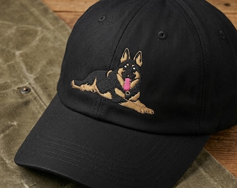 Gorro bordado para perro con un pastor alemán con la lengua colgando: regalo para entrenadores, dueños y cuidadores.