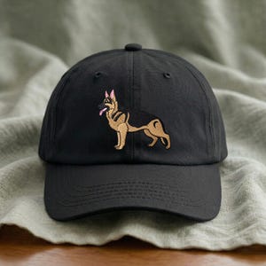 Gorra de pastor alemán bordada: postura de exhibición canina, regalo para amantes, dueños, entrenadores y cuidadores de pastores alemanes. Black