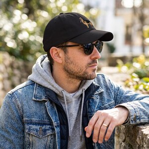 Gorra de pastor alemán bordada: postura de exhibición canina, regalo para amantes, dueños, entrenadores y cuidadores de pastores alemanes. imagen 9