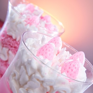 Strawberry Delight Whipped Candle – 12 oz