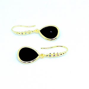 Black Dangle Earrings, Black Earrings, Onyx Earrings, Gift, Gold Dangle earrings, Gift for her, wife, mom, friend Gift,