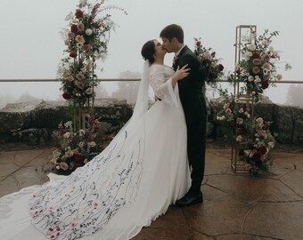 LENNOX VEIL V1, Blue Color, wildflower veil, floral embroidered veil, veil wedding cathedral, veil wedding fingertip, veil wedding