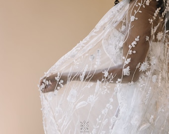 LENNOX VEIL, Ivory Color, wildflower veil, floral embroidered veil, veil wedding cathedral, veil wedding fingertip, veil short, custom