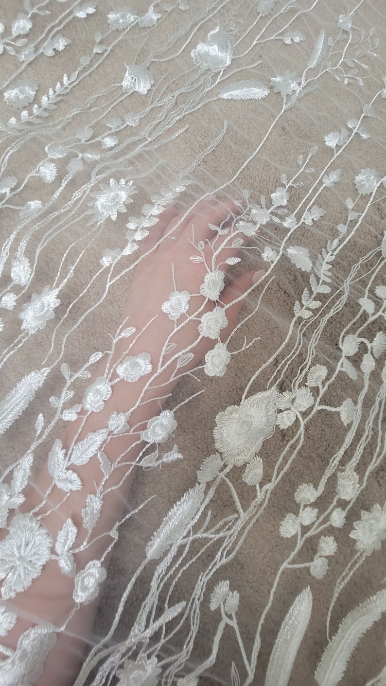 LENNOX VEIL, Ivory Color, wildflower veil, floral embroidered veil, veil wedding cathedral, veil wedding fingertip, veil short, custom image 7