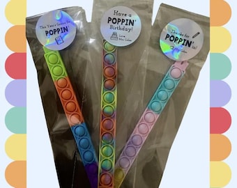 ポップイットブレスレットの記念品 - 新学期ギフト、誕生日パーティーの記念品、学生へのおやつ、感覚玩具
