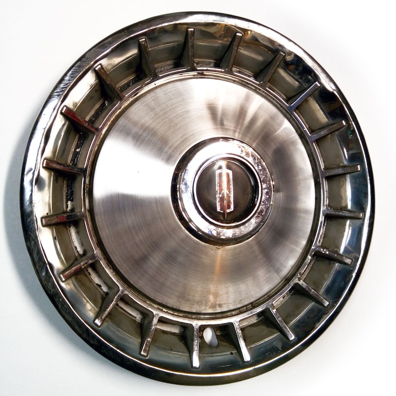 Vintage 1965 Oldsmobile Hubcap Cutlass F85 442 Delta 88 98 Etsy