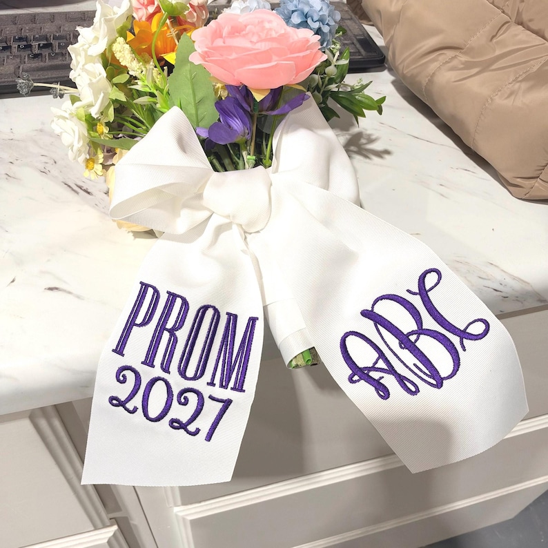 Cinta personalizada con monograma / Cinta bordada para ramo / HOCO / Cinta para ramillete imagen 4