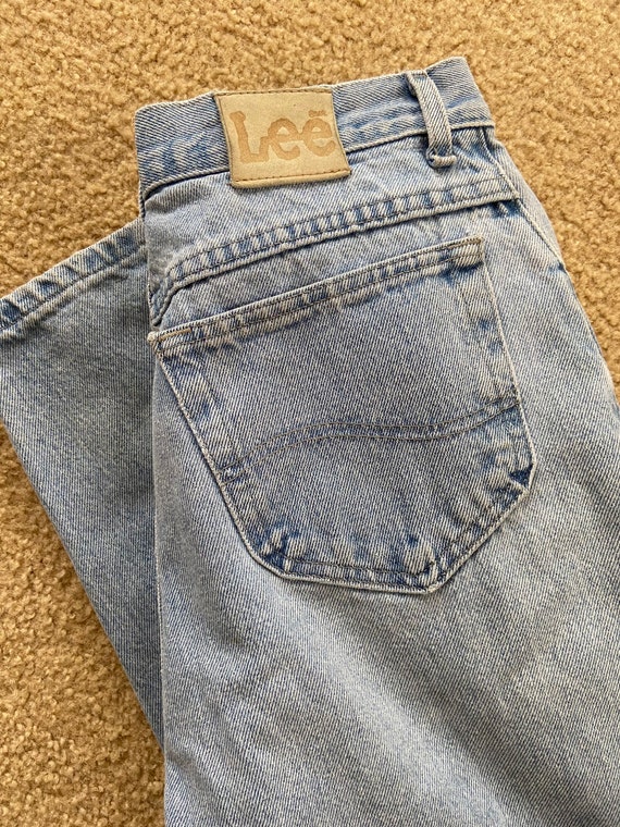 1990’s Lee high waist light wash “Mom Jeans”