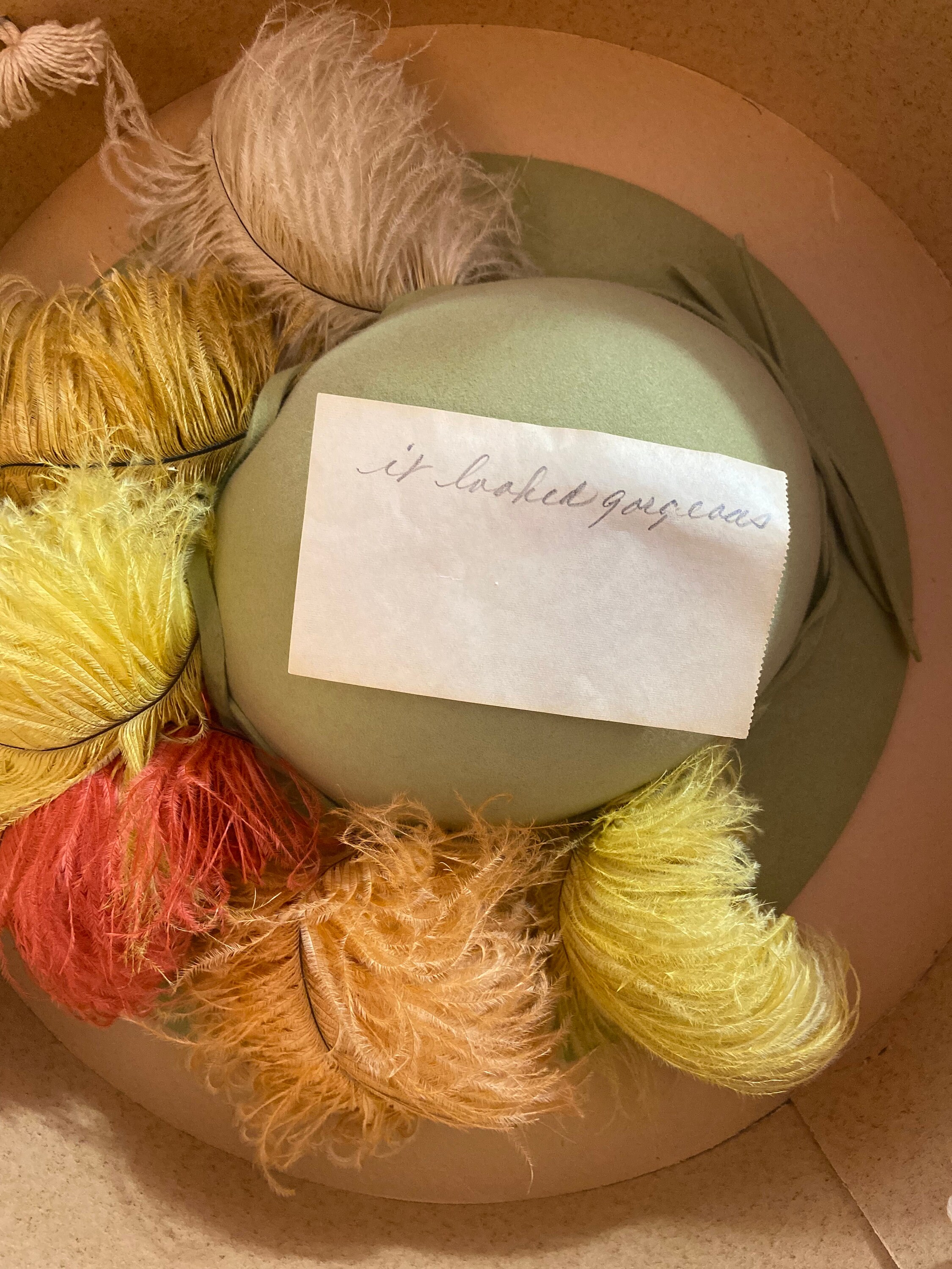 BREATHTAKING 1940s\' TAUPE FELT TILT HAT WITH OSTRICH FEATHERS 1940s Green Felt Tilt Hat With Multi-colored Ostrich Feather  main image 4