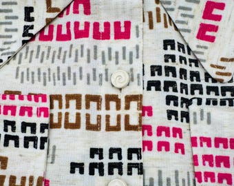 Vestido camisero con estampado geométrico de Pierre Cardin, años 60