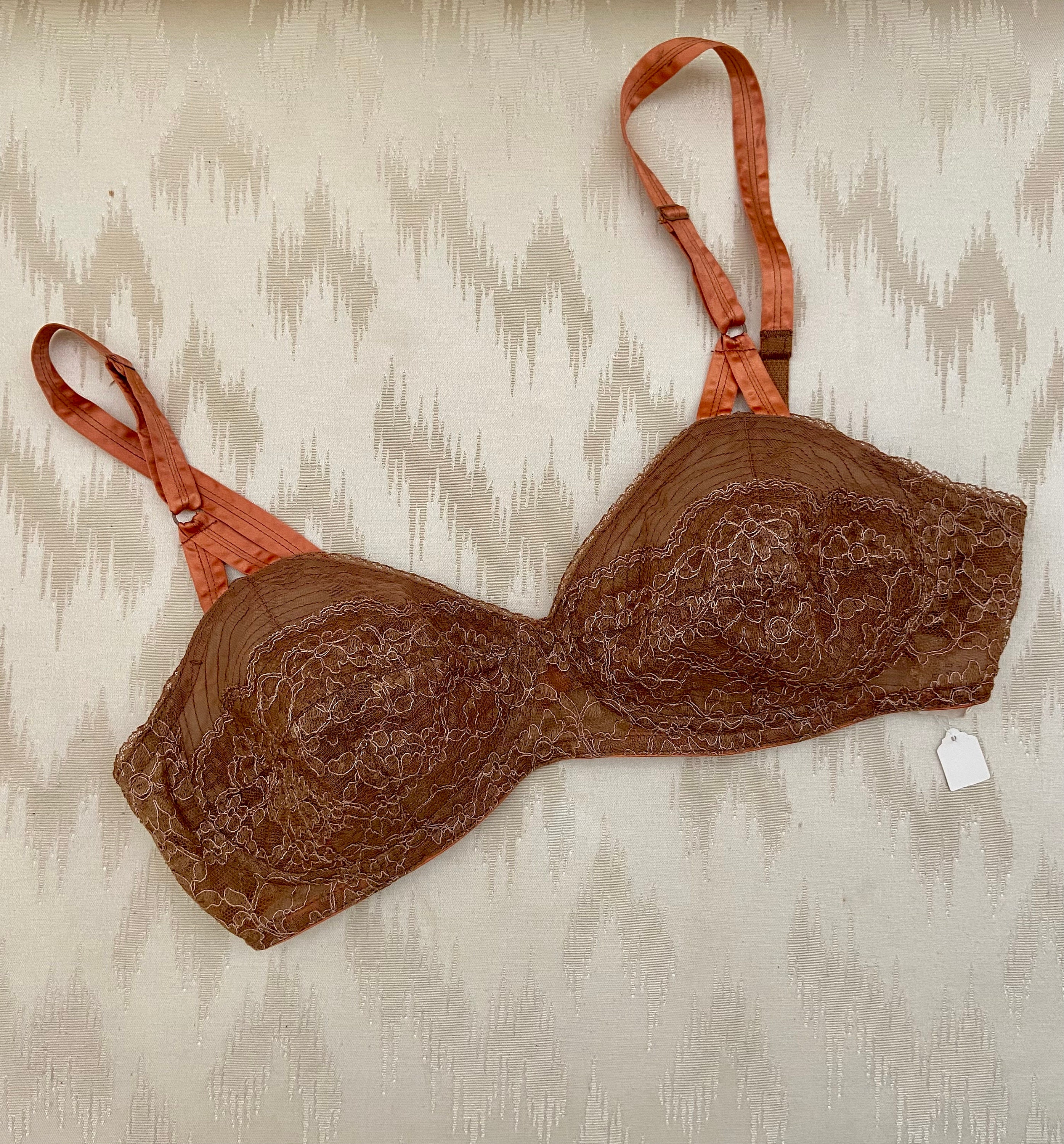 Vintage New Glamorise Exclusive A & B Collection Magic Lift Natural Support  Wirefree Bra Coral 