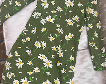1960s Mod Green Cotton Dress with Daisy Print + Peter Pan Collar