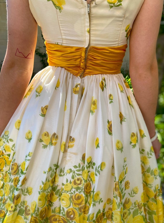 1950’s Silk Yellow Rose Print Dress w/ Full Skirt