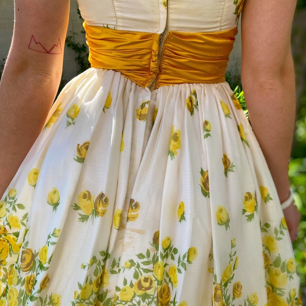 1950’s Silk Yellow Rose Print Dress w/ Full Skirt