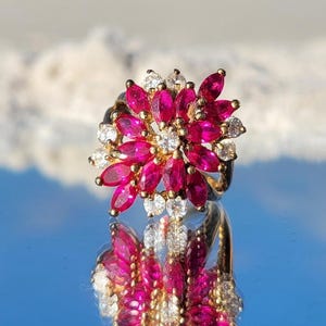 Vintage Bella Luce Rubin & CZ Cocktailring - Förgyllt Sterlingsilver Storlek 8