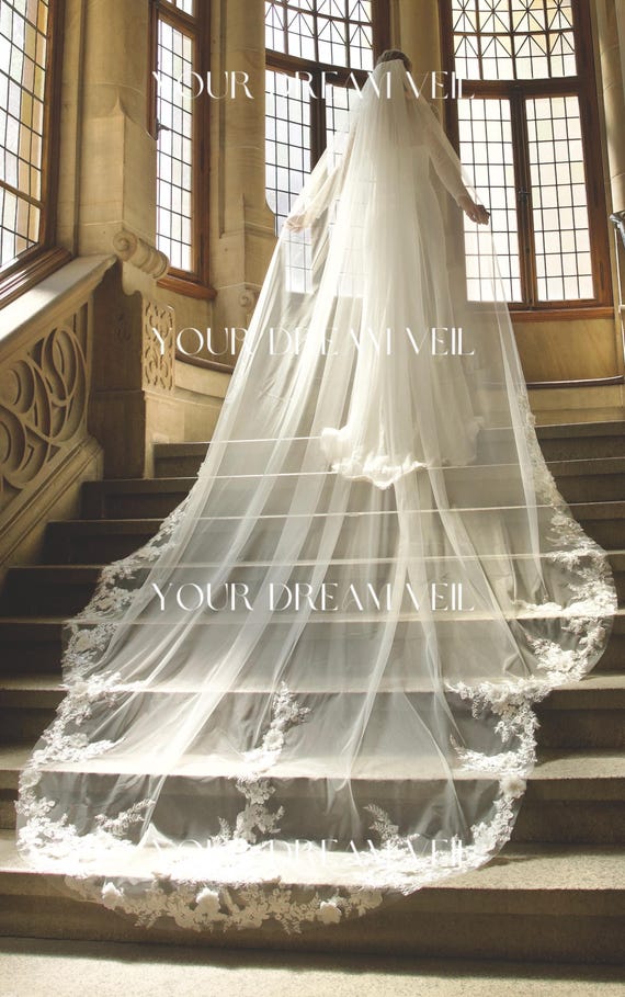 Long Wedding Veil 16 Feet, Light Ivory Veil, Beautiful  display picture 2
