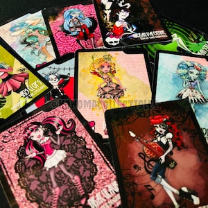 Monster Girls High Kundenspezifische Sammelkarten | Ghoulia Venus Frankie Cleo Rochelle Draculaura Puppen Horror Spooky