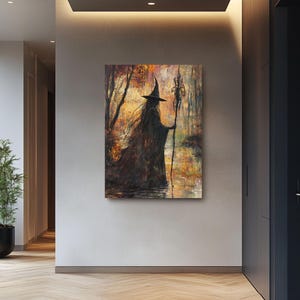 Strega d'autunno di River Wall Art - Mago in tunica scura con bastone, scena magica in stile dipinto a olio, caldi alberi autunnali, decorazione su tela o poster