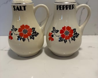 Salero y pimentero antiguos de Red Poppy Hall, tamaño grande