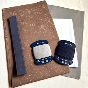 Sashiko bag kit　 Enjoy handcrafting 　 Japanese embroidery kit　 Sashiko pattern printed fabric  Japanese handicrafts  DIY
