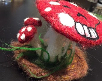 Felted Death Cap Mushroom med multi