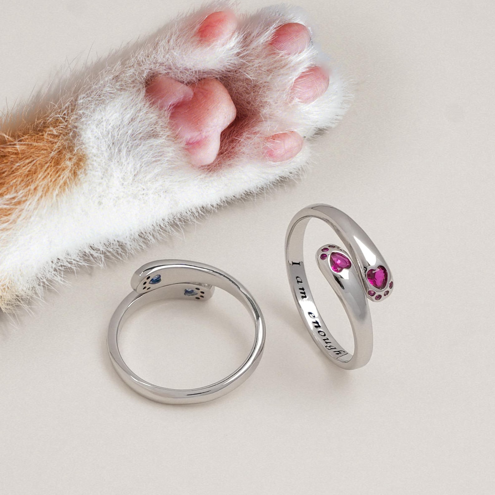 Anello abbraccio con zampe di gatto in argento sterling