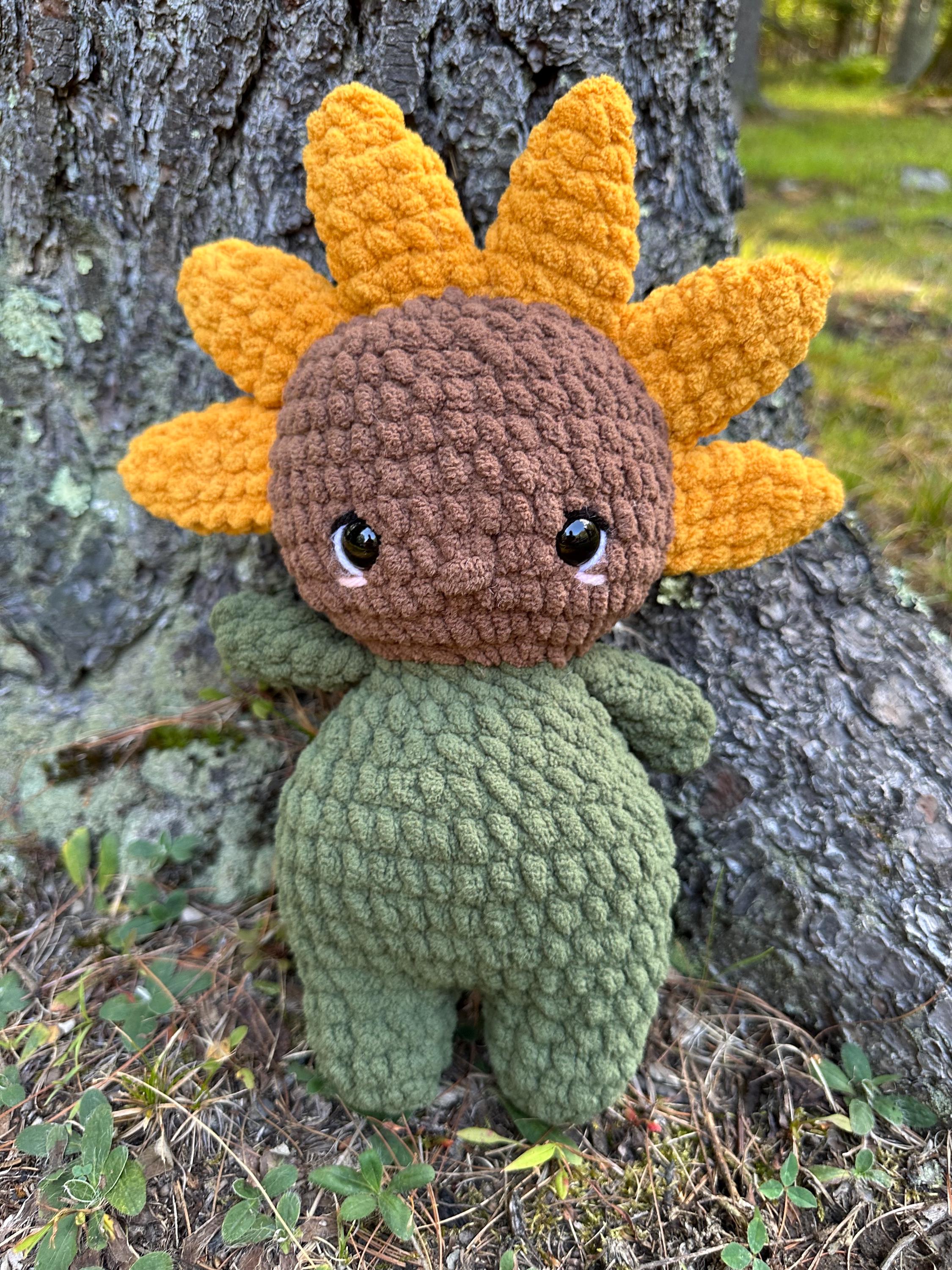 Sunny and Daisy Crochet Flower Plushies – Handmade Sunflower and Daisy Amigurumi Stuffed Toys, Cottagecore Home Décor, Gift for Flower Lover - Thumbnail 3
