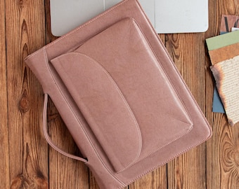 Organizador personalizado de microfibra de cuero Crazy Horse rosa - Portafolio de 13" con ranuras para bolígrafos, bolsillos para tarjetas y funda para tableta. Regalo personalizado para ella.