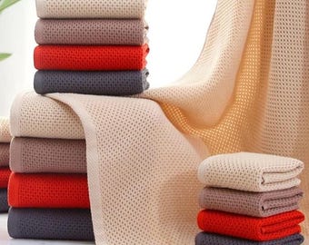 Organic Turkish Cotton Waffle Bath Towel: Bee Embroidery, Soft & Absorbent