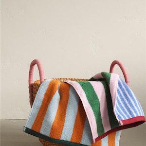 Juego de toallas de algodón puro, suaves y lujosas, con bolsa de lavandería incluida. Toallas de algodón suaves, cómodas y absorbentes para el baño y la cara. Estilo moderno y divertido para el hogar. Un regalo divertido.