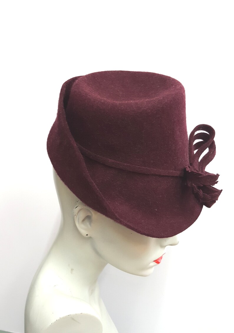 Wine felt hat titfer 40s 50s style titfer toy percher | Etsy