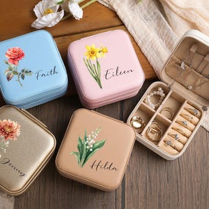 Personalized Birth Flower jewellery Box,Bridesmaid Jewelry box,Leather Jewelry Travel Box,Travel Jewelry Box,,Engraved Leather Jewelry box