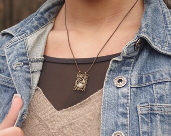 Metal Filigree Frame with Marble Ball Necklace
