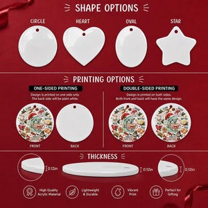 Pu&ograve; includere: Un set di ornamenti bianchi in stile ceramica a forma di cerchio, cuore, ovale e stella. L'immagine mostra opzioni di stampa su uno o due lati con una grafica di pasticceria natalizia e indica uno spessore di 0,30 cm per gli ornamenti.