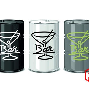 Peut inclure: Trois fûts métalliques cylindriques de couleur noire, blanche et grise. Chaque fût présente un graphique de verre à martini avec une paille et le mot Bar écrit en cursive. Le fût noir a un graphique blanc, le blanc un graphique noir et le gris un graphique vert lime.
