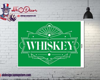 Könnte beinhalten: Grünes und weißes Schild im Art-déco-Stil mit dem Wort "Whiskey". Das Wort "Whiskey" ist in einer fetten, weißen Schrift auf grünem Hintergrund gehalten. Das Schild hat einen dekorativen Rahmen mit geometrischen Formen und Linien.