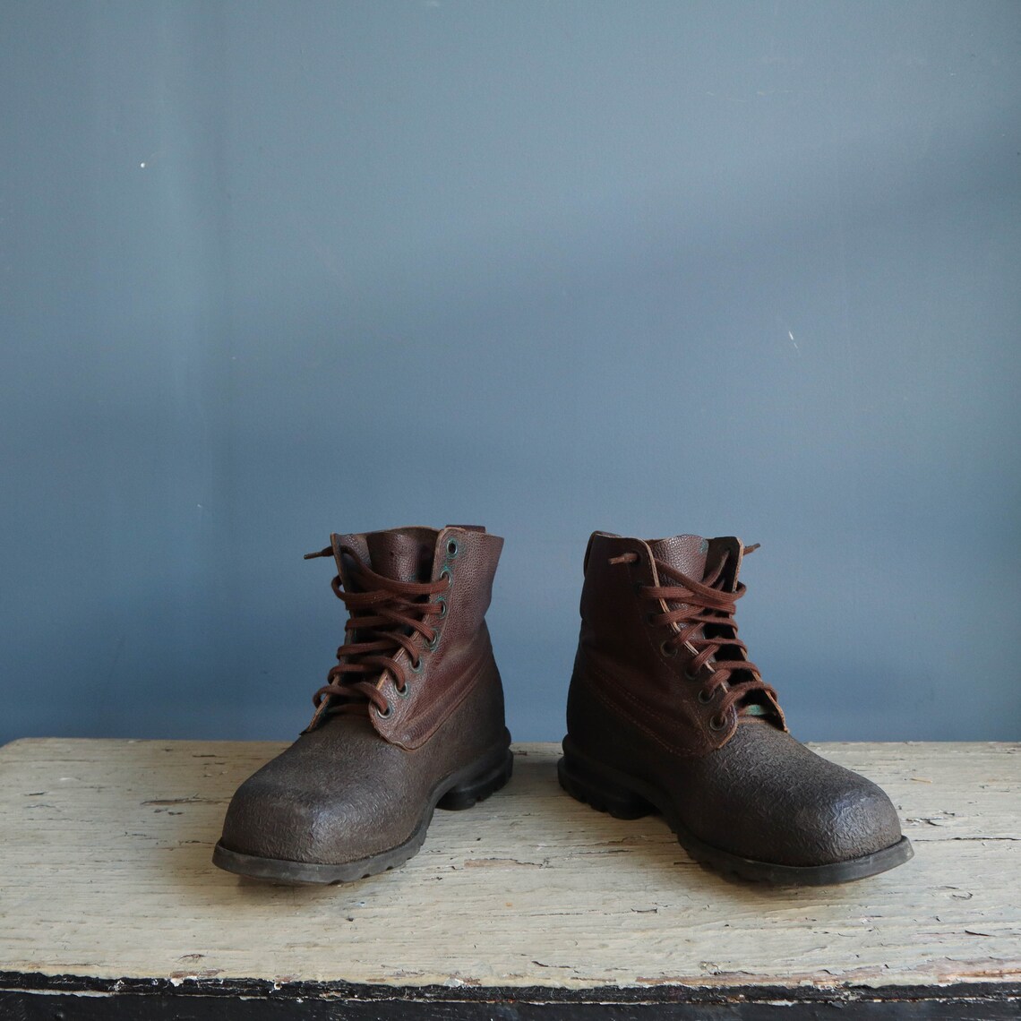 leather tretorn