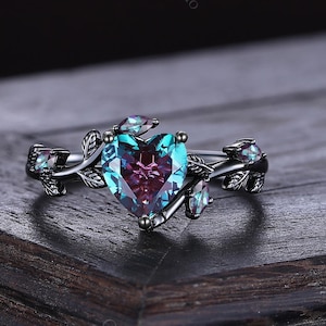 Vintage Alexandrite Engagement Ring Unique Heart Cut Women Ring Black Gold Leaf Branch Ring Handmake Jewelry Rings Anniversary Gift for Her