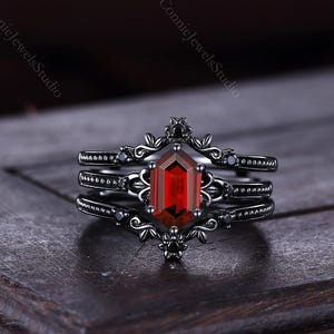 Hexagon Garnet Ring Set, Black Gold Gothic Bridal Stack, Black Spinel Wedding Ring, Custom Handmade Personalized Promise Ring for Wife