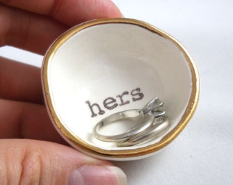 Plato para anillos de ella, regalo SOPORTE PARA ANILLOS DE COMPROMISO, regalo para novia, regalo para esposa, regalo para su despedida de soltera, plato para anillos para ella, soporte para anillos de boda