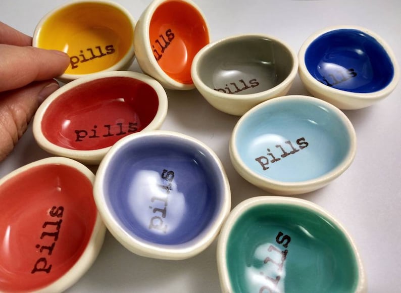 14 colors pill dish, self care gift, mother's Day gift, small ceramic pill dish, stamped pill holder, decorative pill organizer, pill bowl image 2