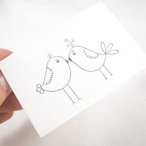 200 Stück handgestempelte Geschenkkarte in weiß oder braun kraft - Liebe Vögel Stempel - Hochzeit, Jahrestag, Verlobung, Weihnachtsgeschenkkarte