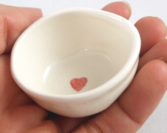 Mothers day gift for her, red heart ring holder, engagement gift, engagement ring holder, ceramic wedding ring, bridal shower gift