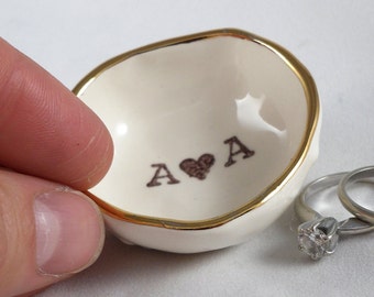 REGALO DE COMPROMISO PERSONALIZADO plato de anillo de cerámica soporte de anillo de boda personalizado regalo para esposa regalo para novia regalo para novio regalo para él