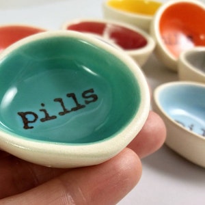 14 colors pill dish, self care gift, mother's Day gift, small ceramic pill dish, stamped pill holder, decorative pill organizer, pill bowl Jade green